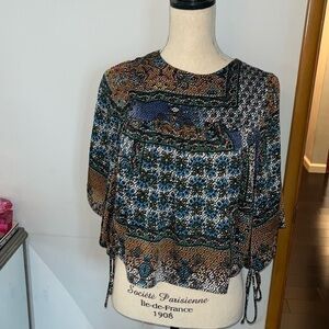 Zara Trafaluc Collection Printed Blouse Size Medium.  Excellent condition